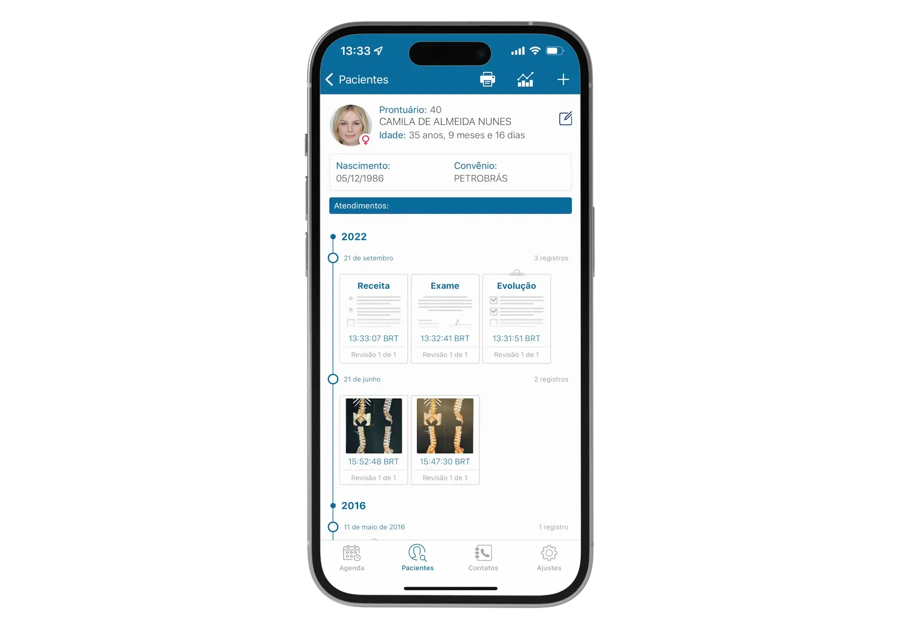 Notebook com a tela do paciente do software médico ProDoctor
