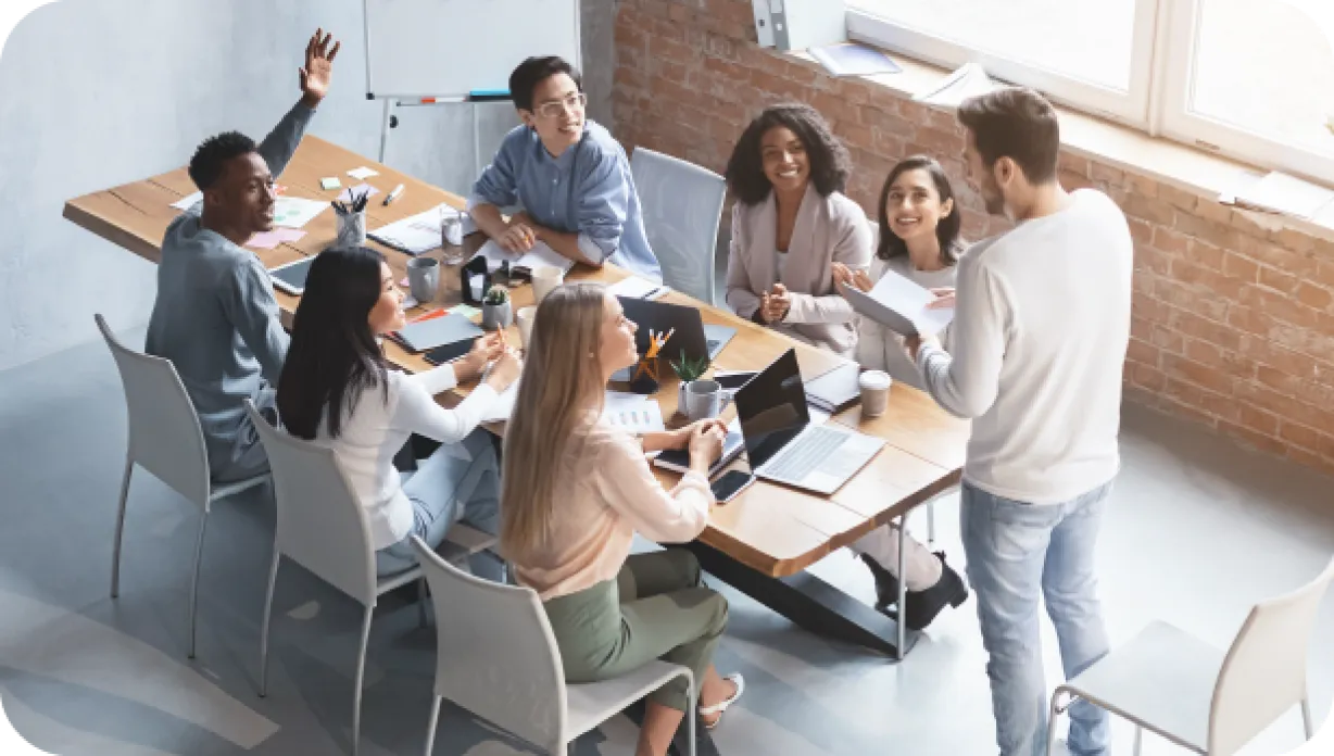 Pessoas em uma reunião de trabalho