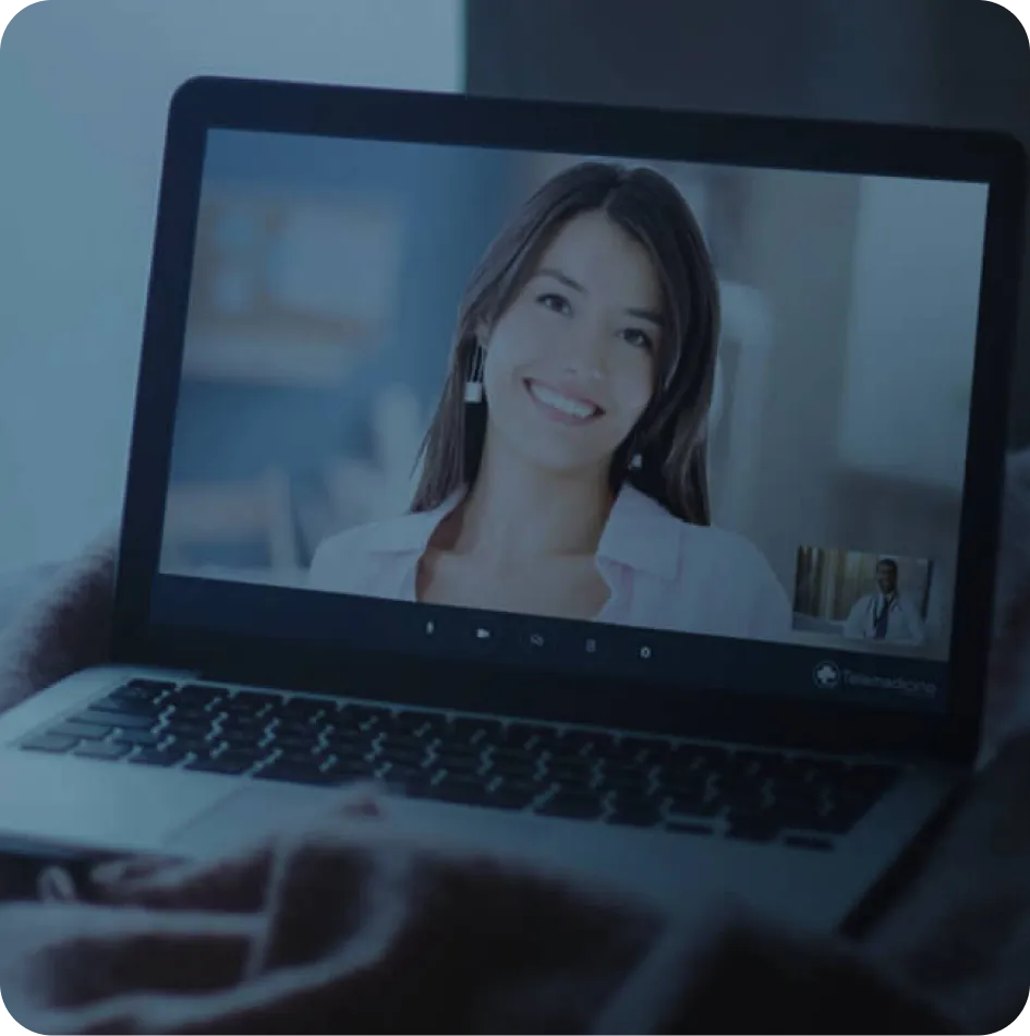 Computador mostrando tela da telemedicina