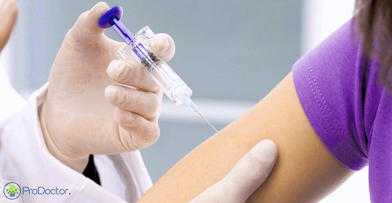 Nova resolução deve liberar aplicação de vacinas em farmácias