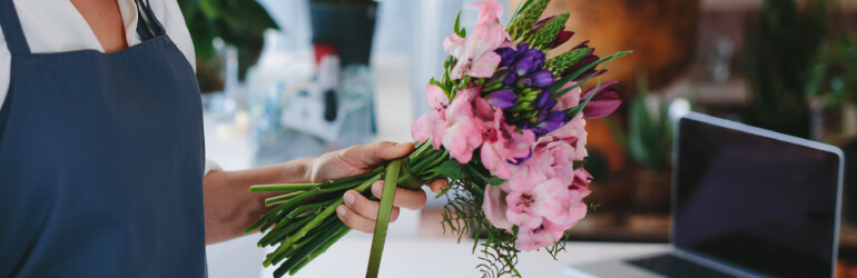 Dia da Secretária: presenteie com flores