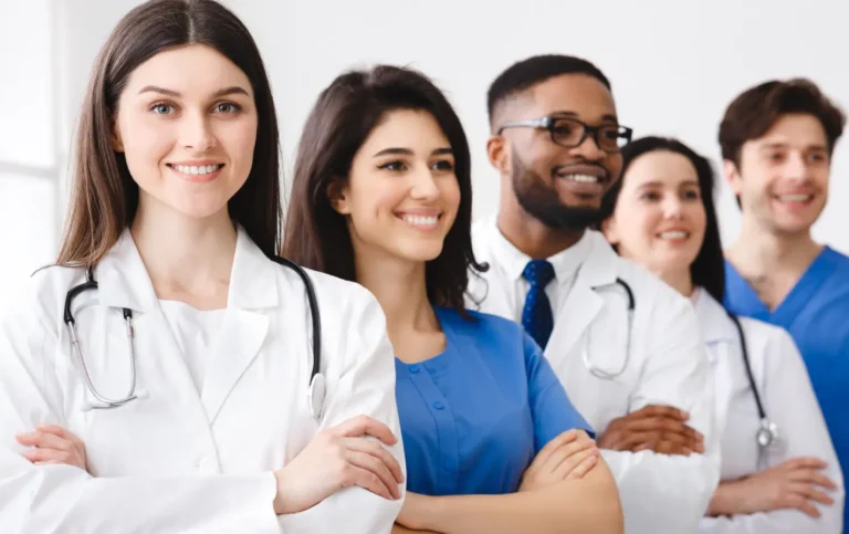 Como se diferenciar na medicina e vencer em um mercado cada vez mais competitivo