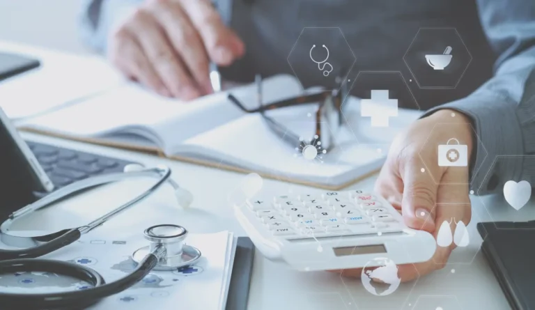 Como organizar o fluxo de caixa para clínicas e evitar problemas financeiros